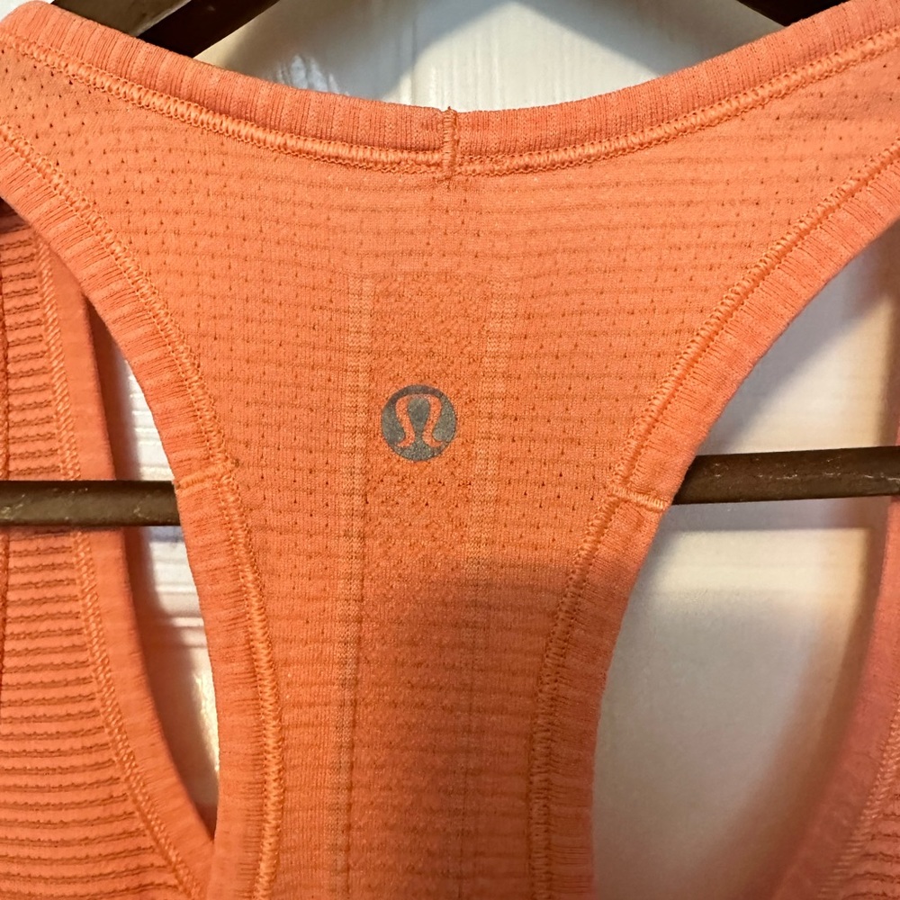 Lululemon Run: Swiftly Tech Racerback Tank Size 8 - Picture 4 of 8